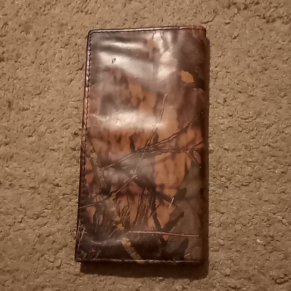 Mossy Oak Wallet - Picture 3 of 4
